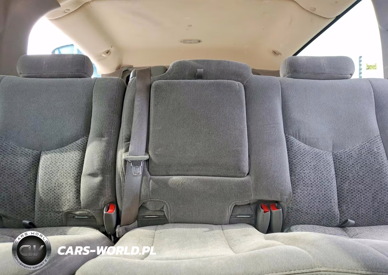 2005 Chevrolet Suburban C1500 VIN:1GNEC16ZX5J248175 - 10