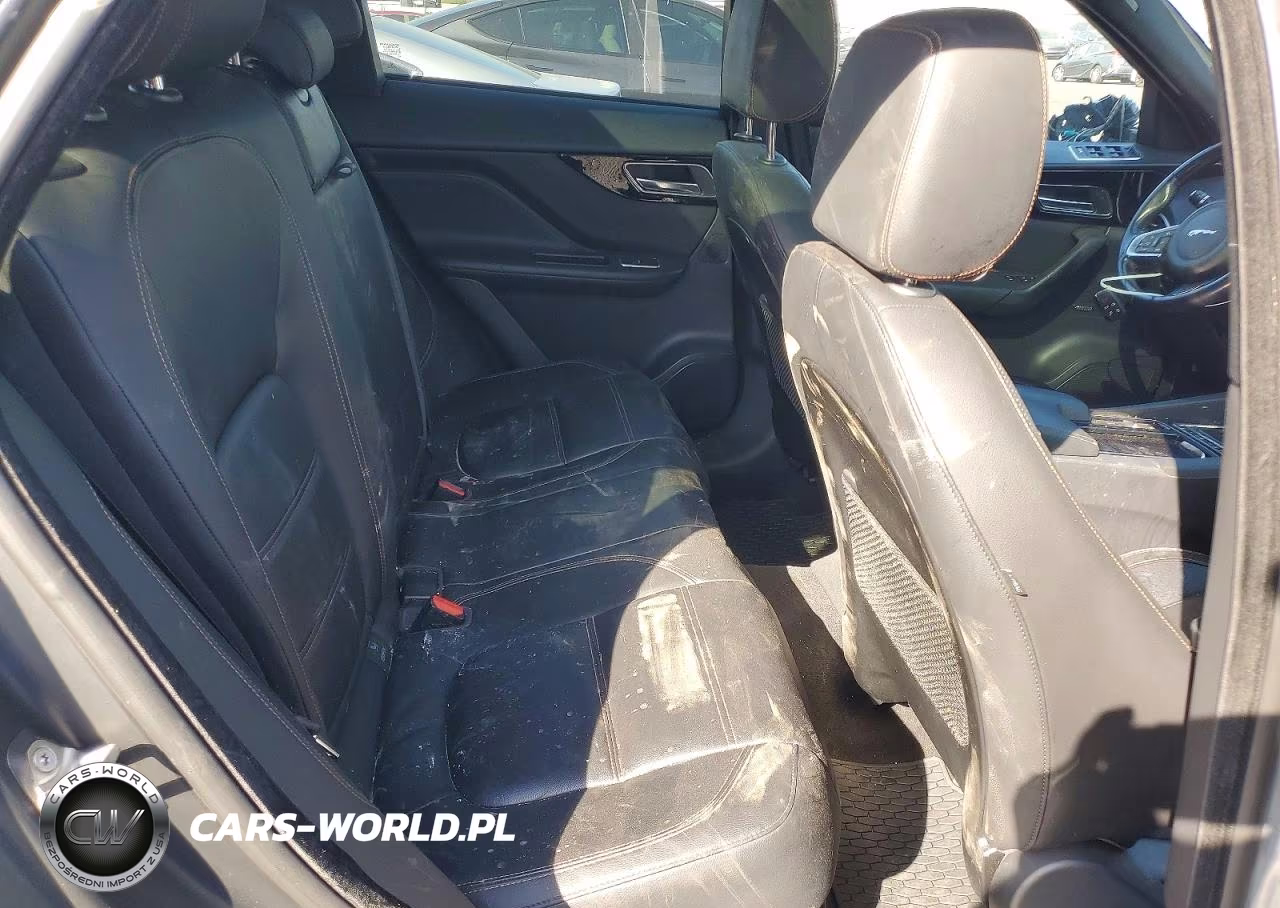 2018 Jaguar F-Pace Prestige VIN:SADCK2FX0JA294328 - 11