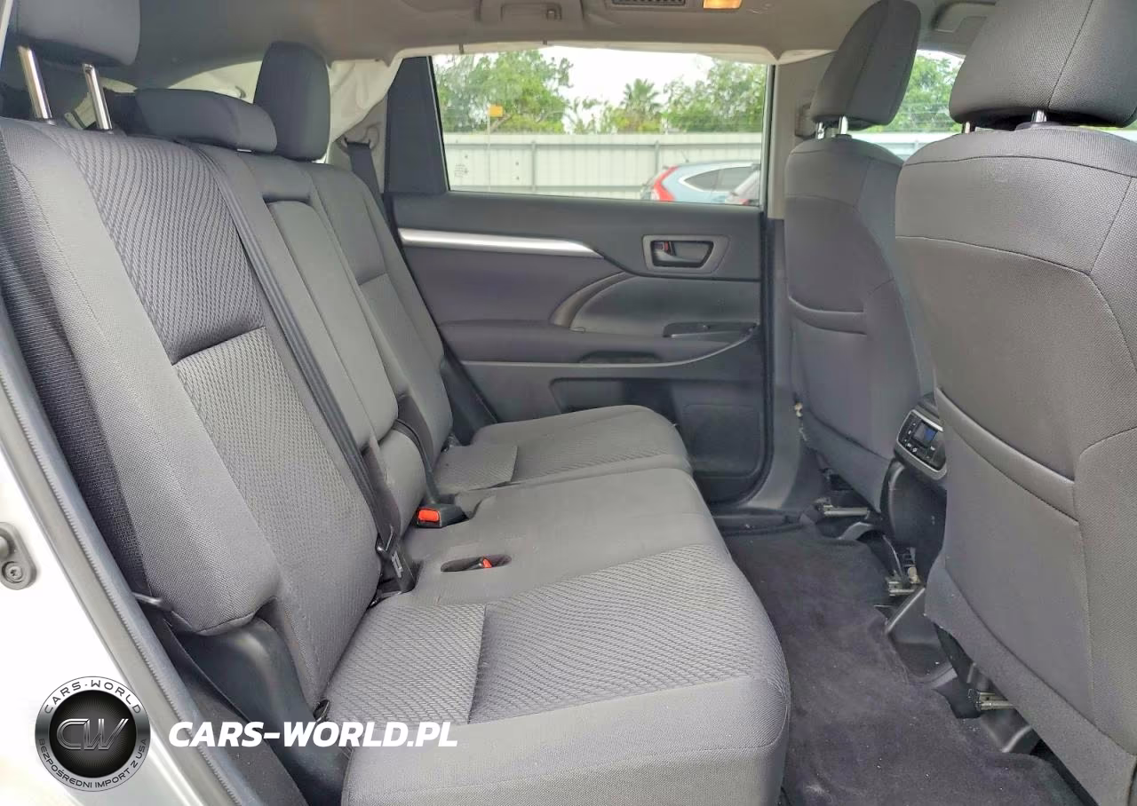 2019 Toyota Highlander Le VIN:5TDZARFH2KS055393 - 10