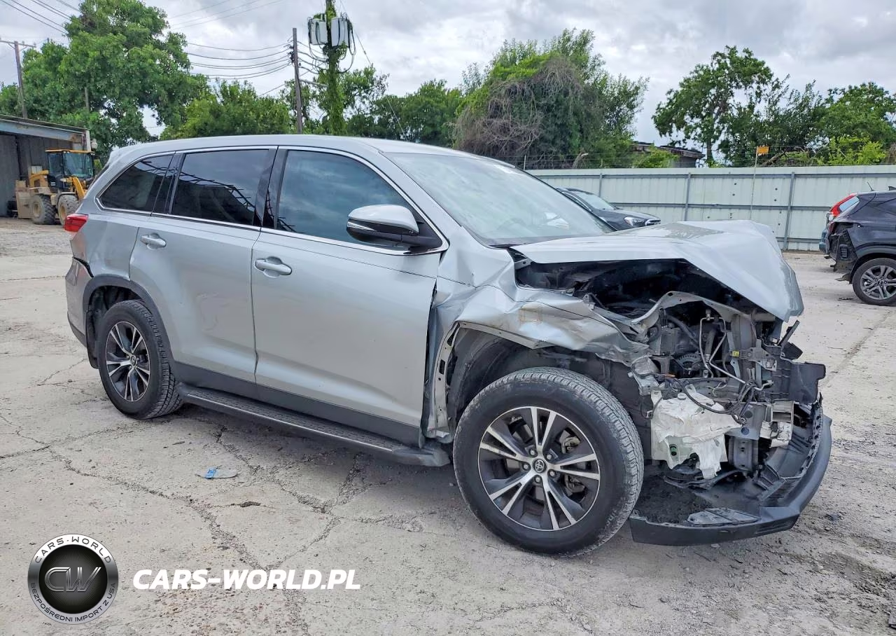 2019 Toyota Highlander Le VIN:5TDZARFH2KS055393 - 4