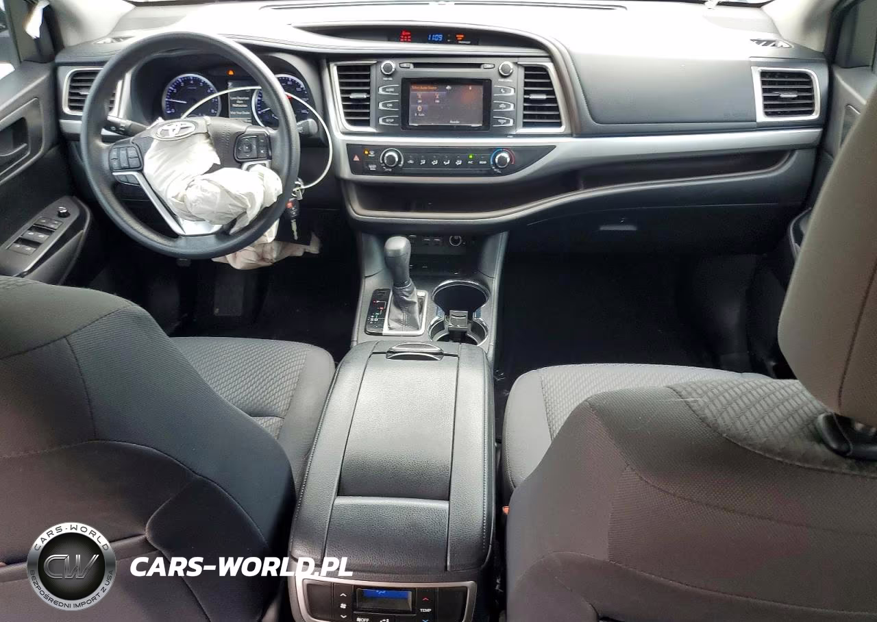 2019 Toyota Highlander Le VIN:5TDZARFH2KS055393 - 8
