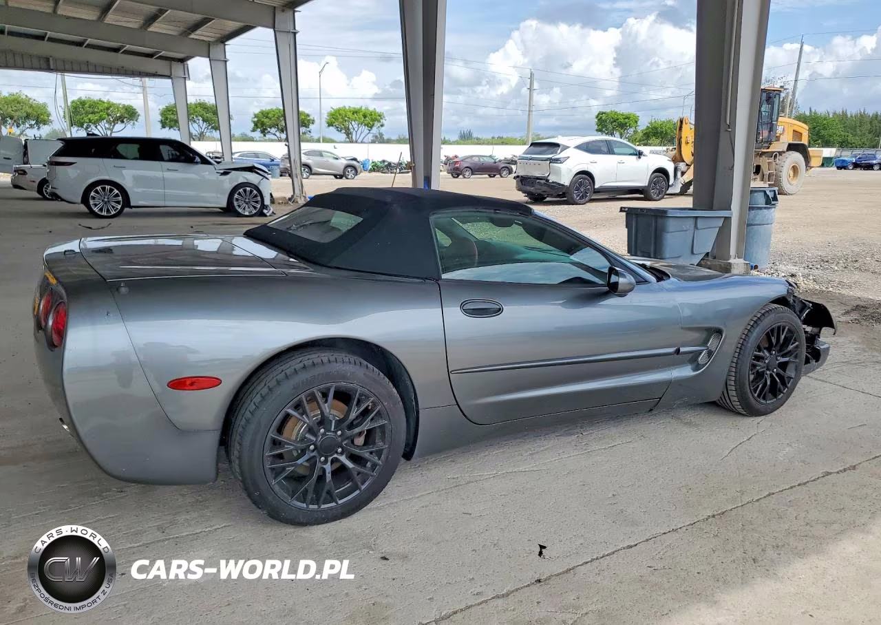 2004 Chevrolet Corvette VIN:1G1YY32G845106026 - 3