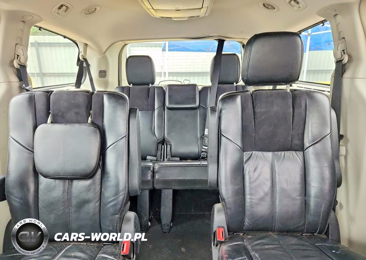 2013 Chrysler Town & Country Limited VIN:2C4RC1GG7DR634571 - 10