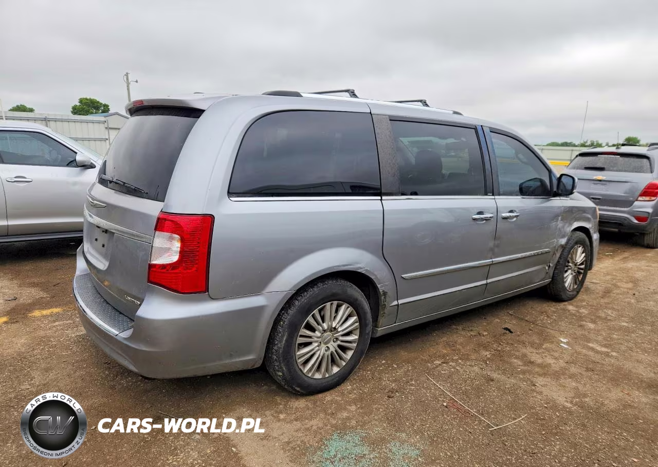 2013 Chrysler Town & Country Limited VIN:2C4RC1GG7DR634571 - 3