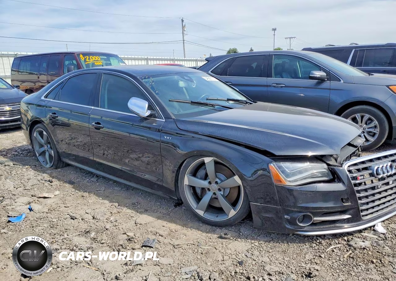 2014 Audi S8 Quattro VIN:WAUD2AFD4EN002417 - 4