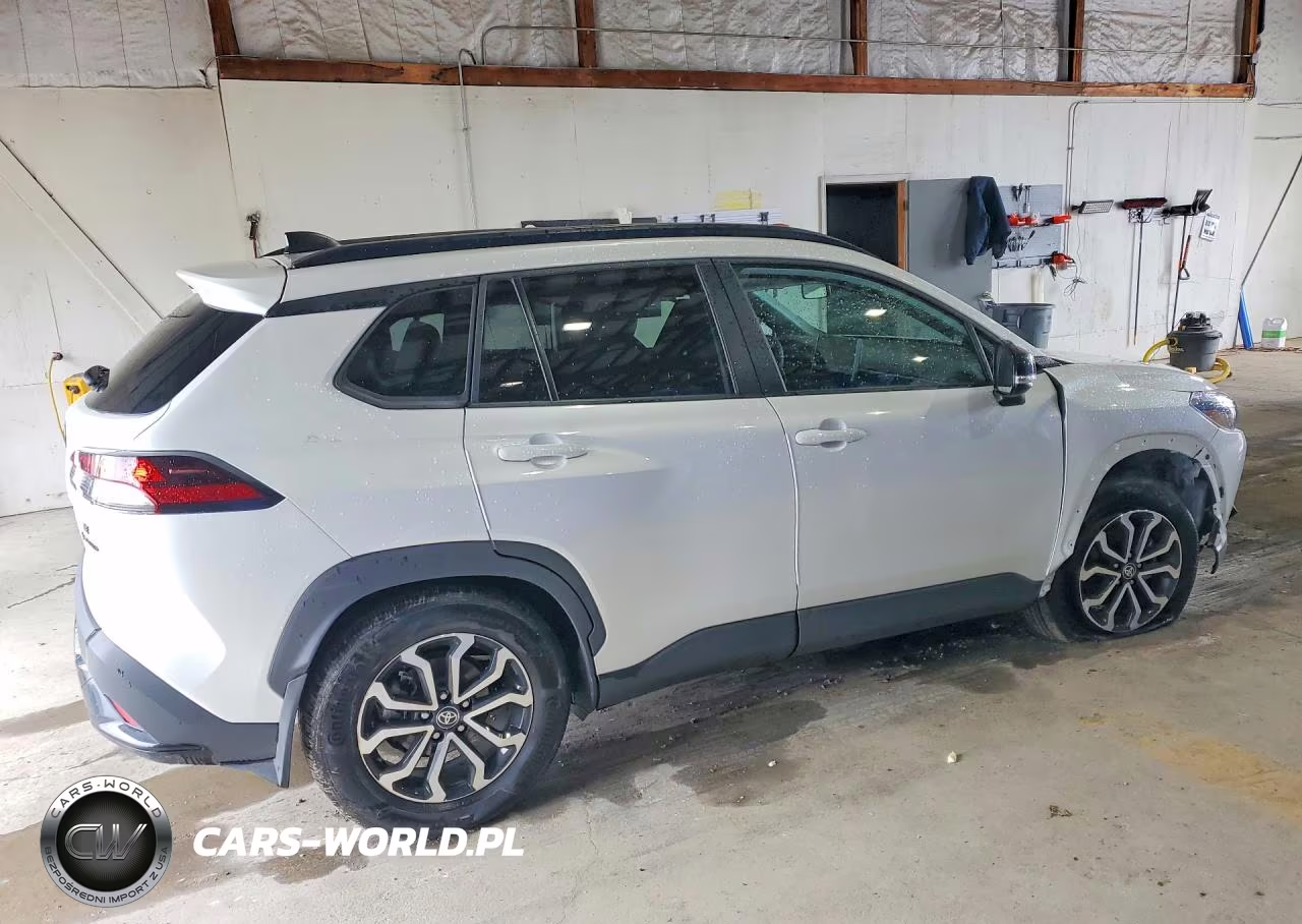 2026 Toyota Corolla Cross Hybrid Se VIN:7MUFBABG2TV097472 - 3