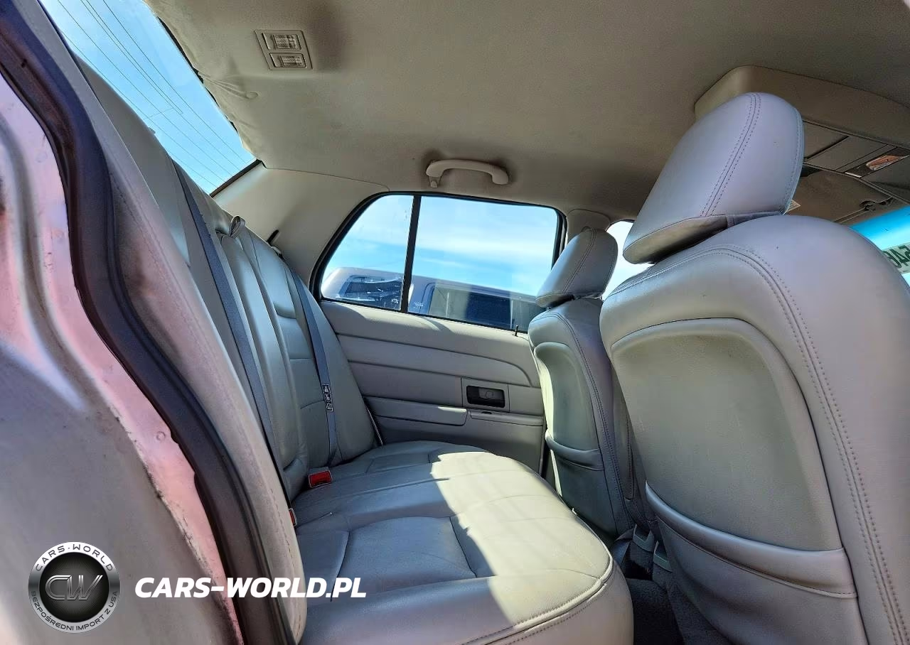 2003 Ford Crown Victoria Lx VIN:2FAFP74W13X156573 - 10