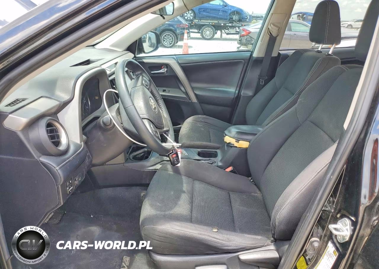 2018 Toyota Rav4 Xle VIN:2T3WFREV3JW416042 - 7