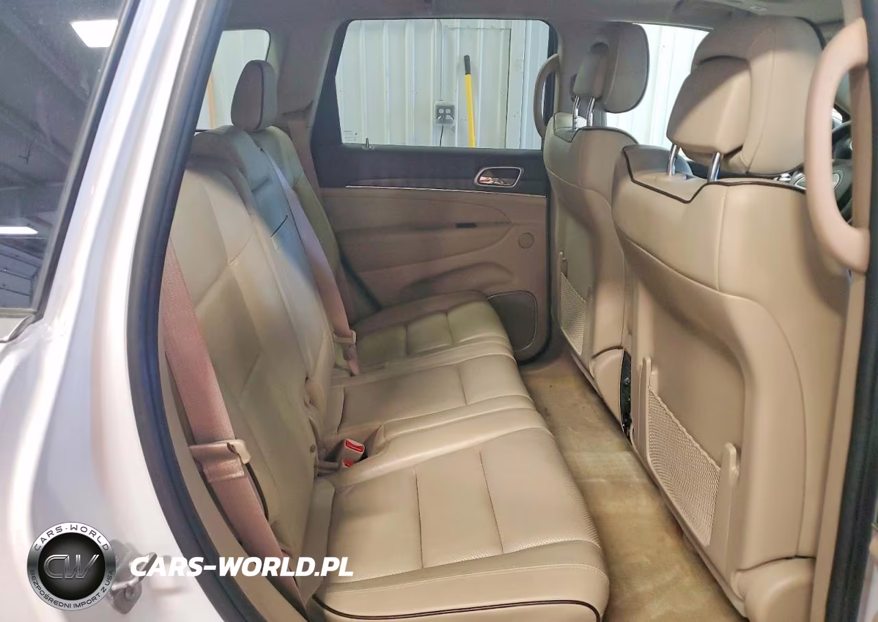 2018 Jeep Grand Cherokee Overland VIN:1C4RJFCTXJC457489 - 10
