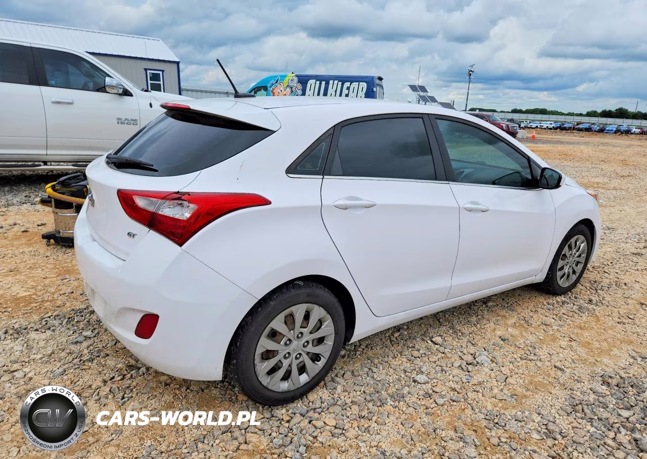 2016 Hyundai Elantra Gt Base VIN:KMHD35LH2GU289484 - 3