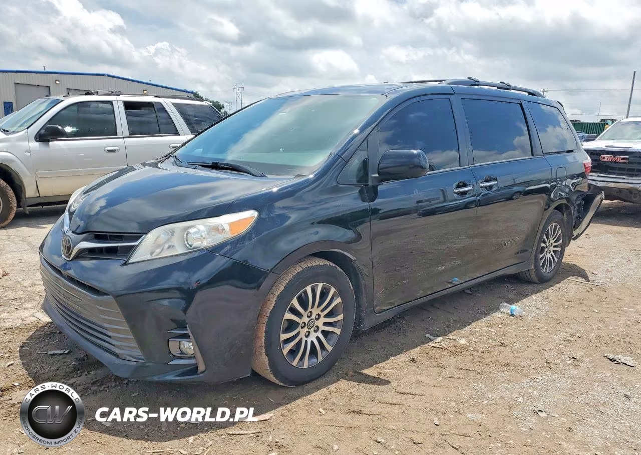 2018 Toyota Sienna Xle 8-Passenger