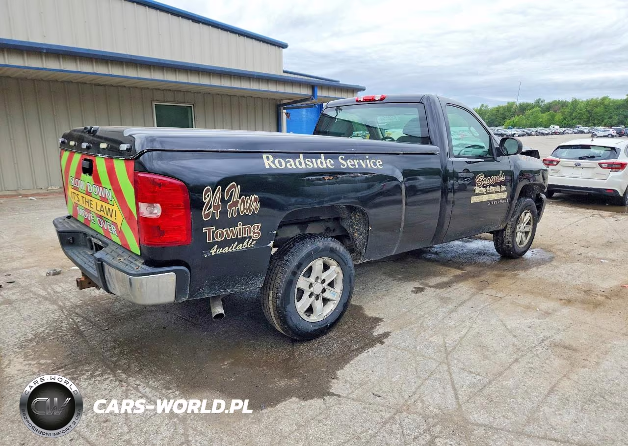 2008 Chevrolet Silverado C1500 VIN:1GCEC14X38Z185839 - 3
