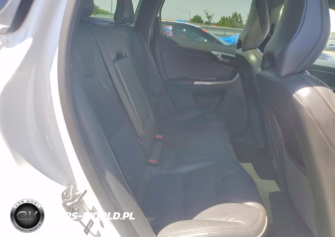 2015 Volvo Xc60 T6 R-Design Platinum VIN:YV4902RS4F2726901 - 10