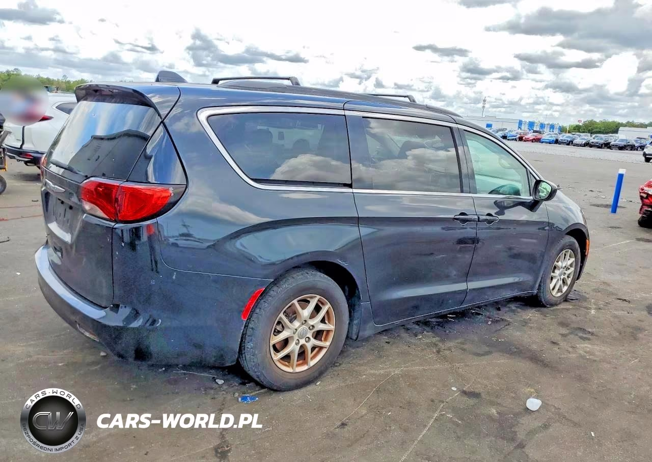 2020 Chrysler Voyager Lxi VIN:2C4RC1DG3LR181956 - 3