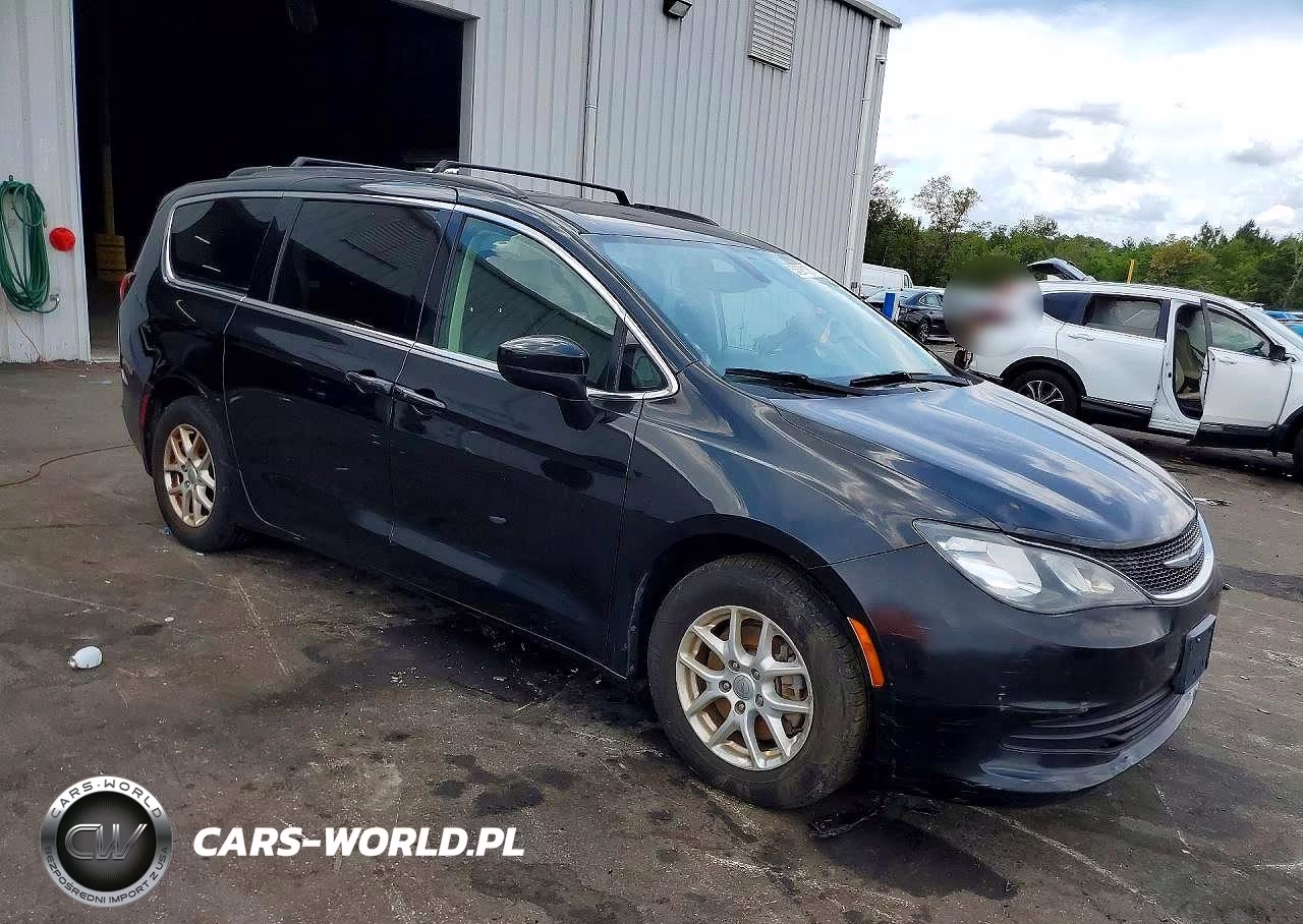 2020 Chrysler Voyager Lxi VIN:2C4RC1DG3LR181956 - 4
