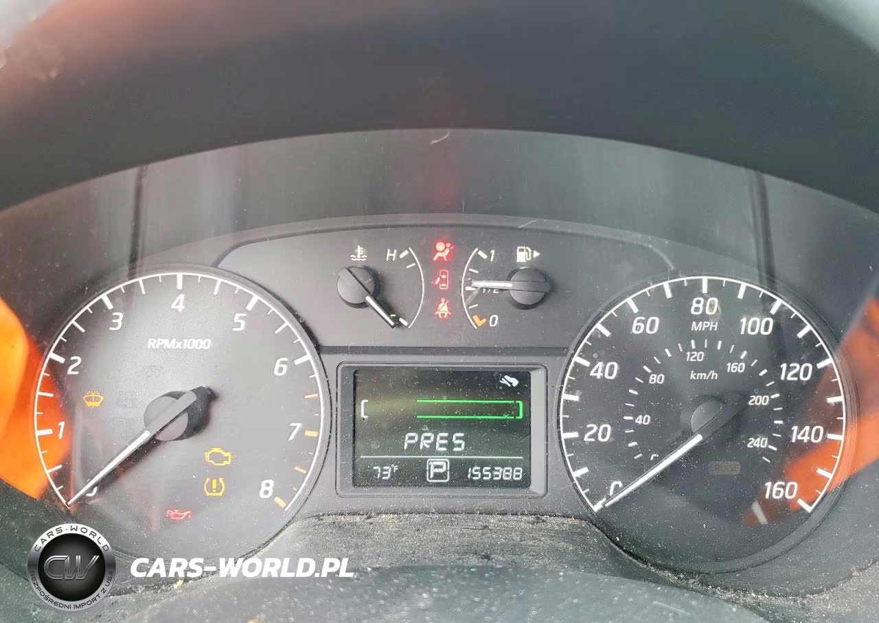 2015 Nissan Sentra S VIN:3N1AB7AP9FY301046 - 9