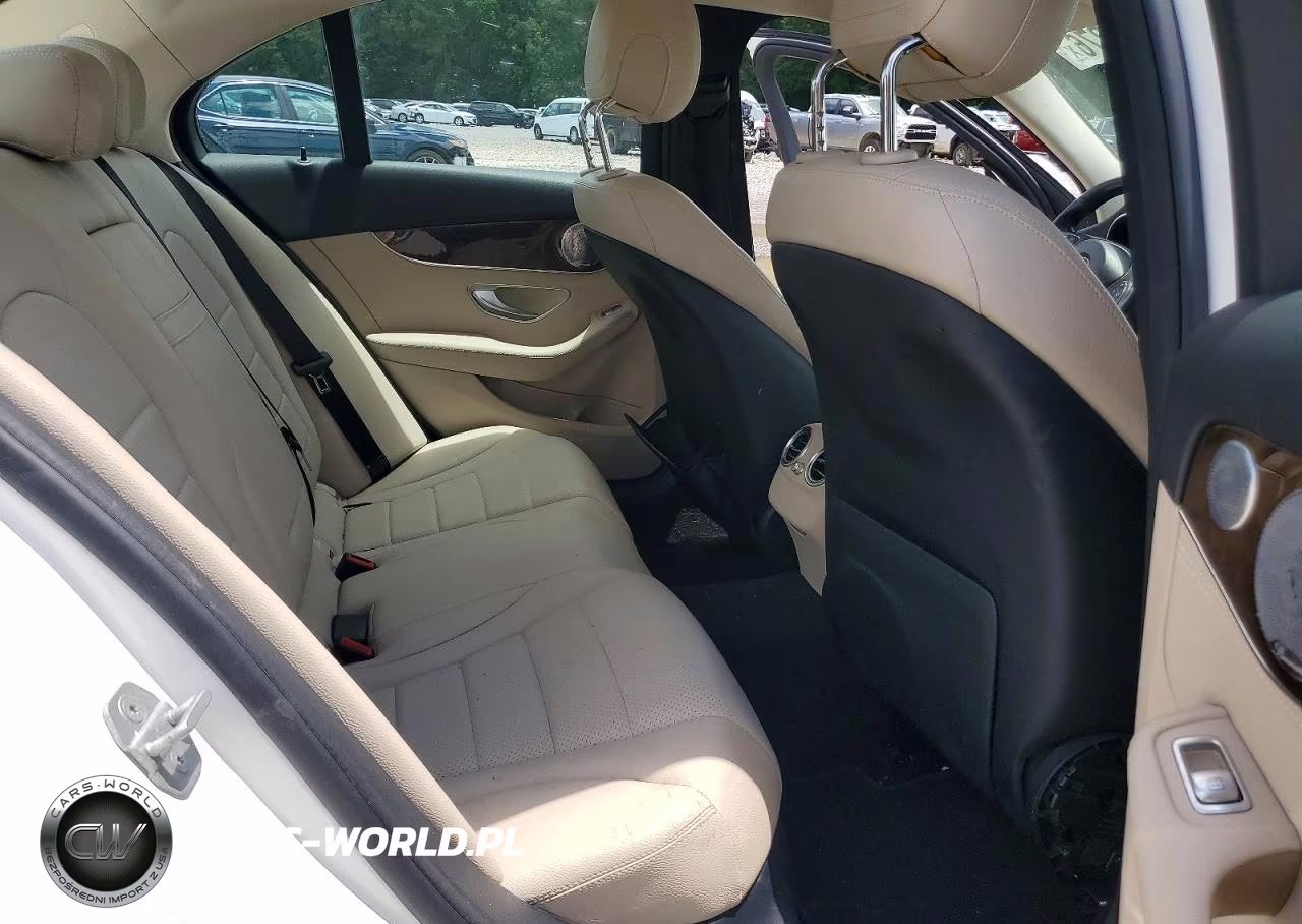 2015 Mercedes-Benz C 300 4Matic VIN:55SWF4KB2FU027725 - 10