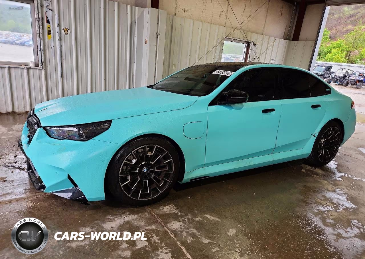 2025 BMW M5