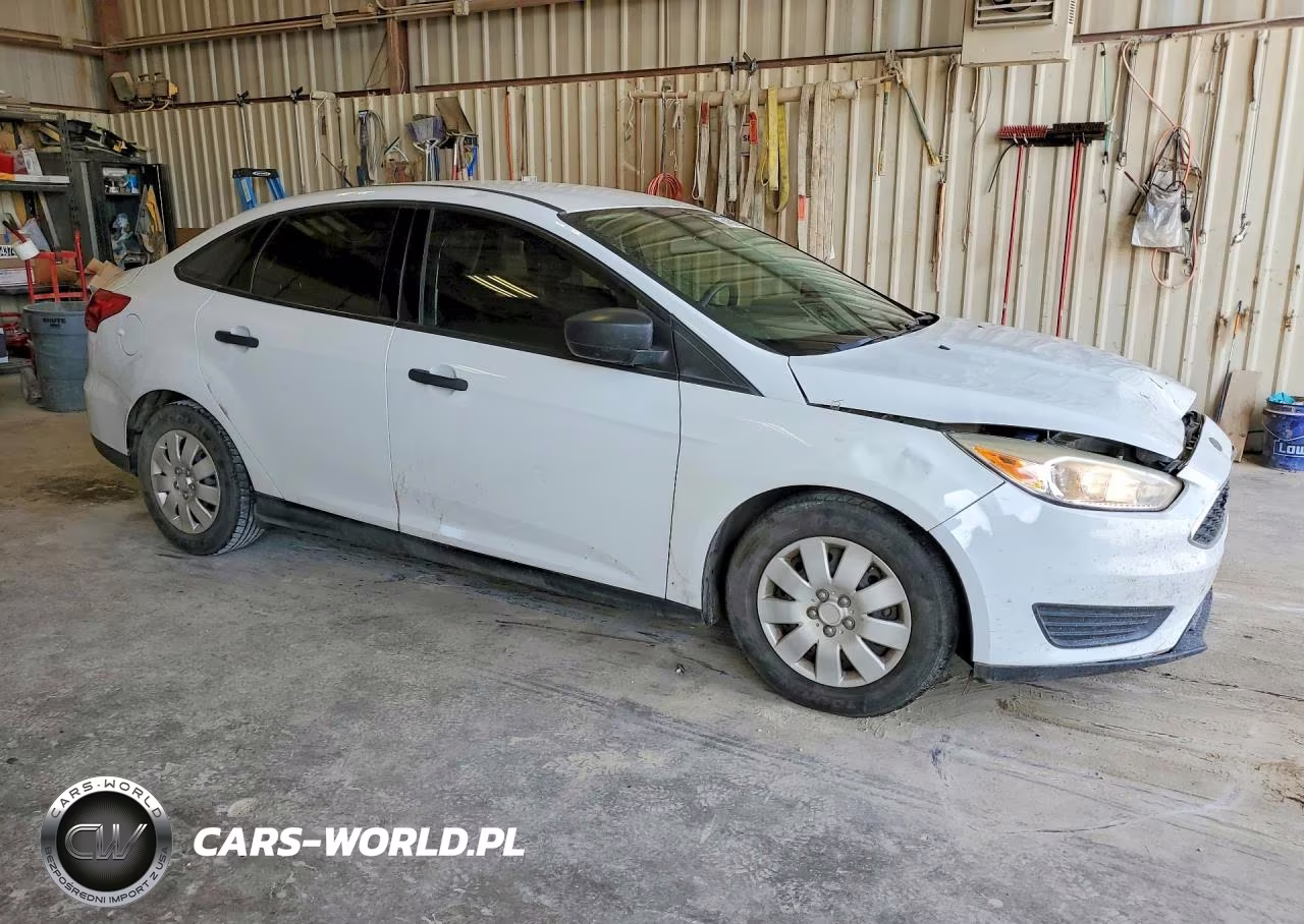 2017 Ford Focus S VIN:1FADP3E29HL235473 - 4