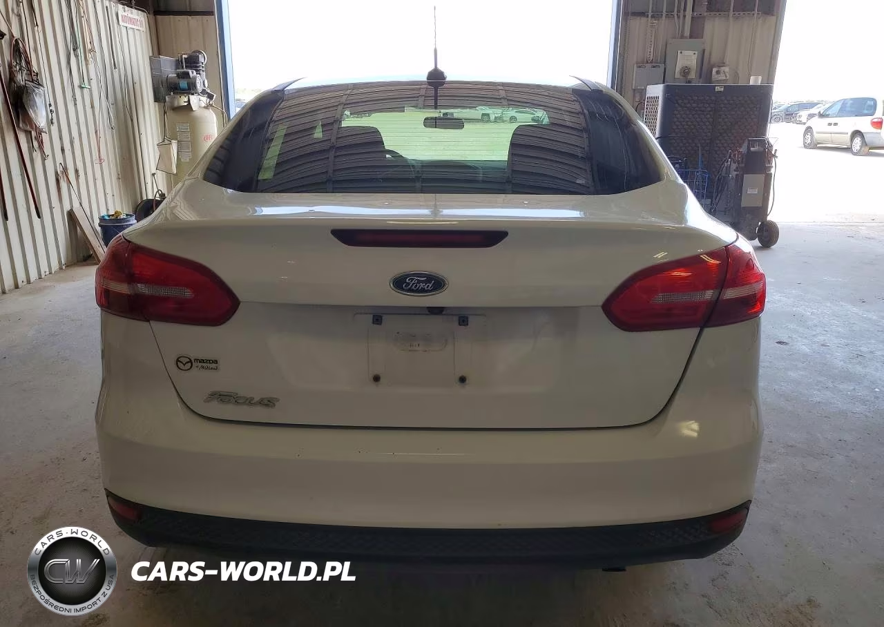 2017 Ford Focus S VIN:1FADP3E29HL235473 - 6