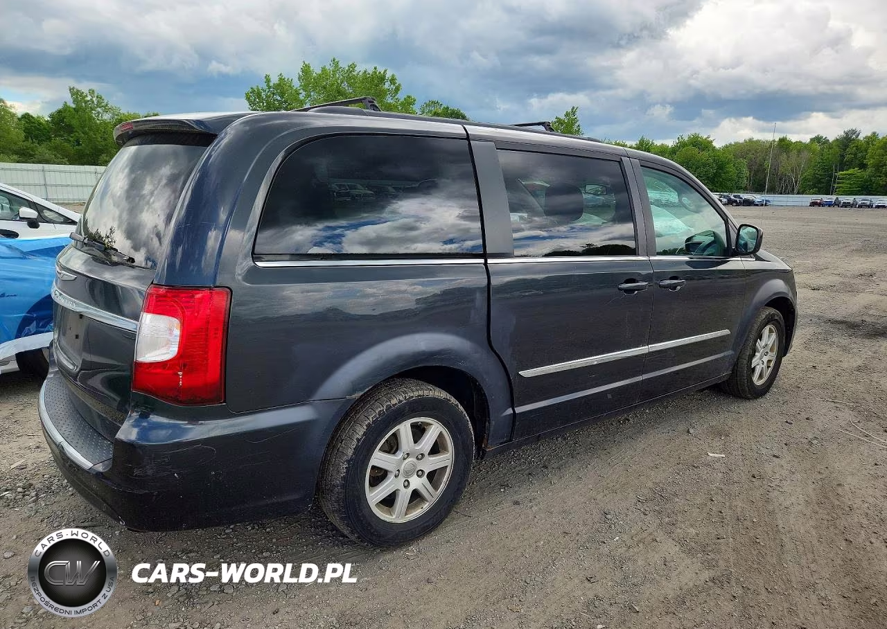 2011 Chrysler Town & Country Touring VIN:2A4RR5DG8BR712051 - 3