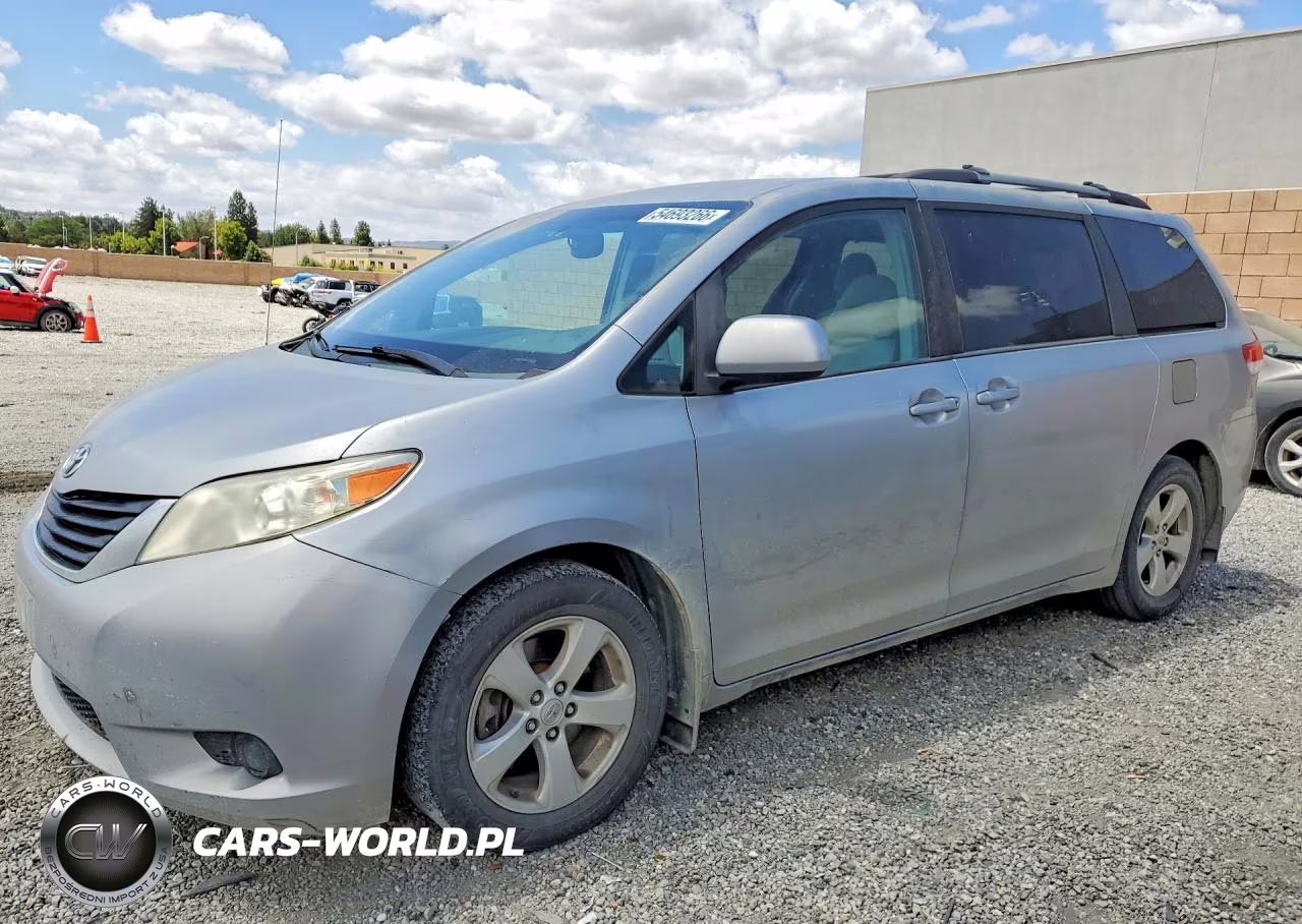 2012 Toyota Sienna Le