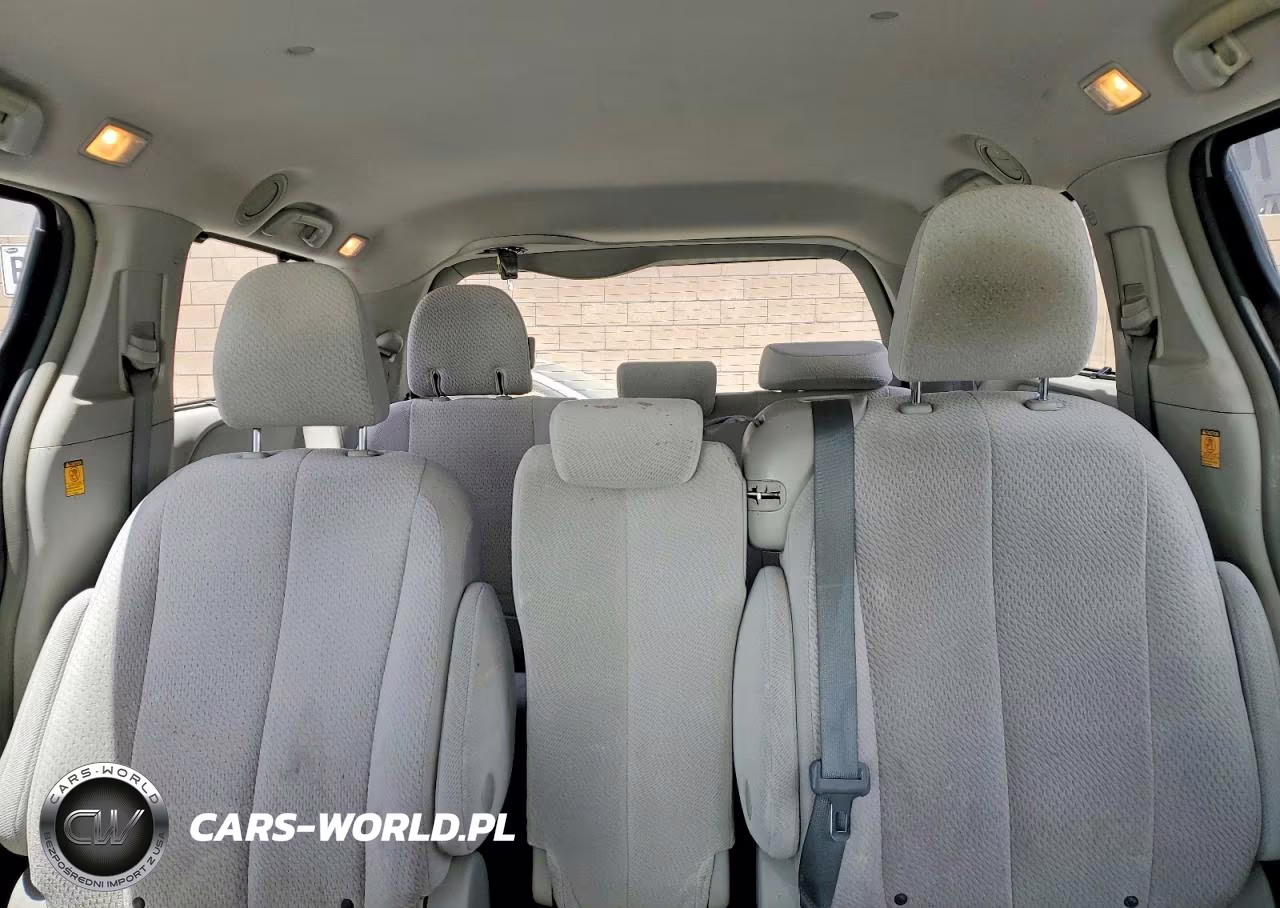 2012 Toyota Sienna Le VIN:5TDKK3DC6CS216204 - 10