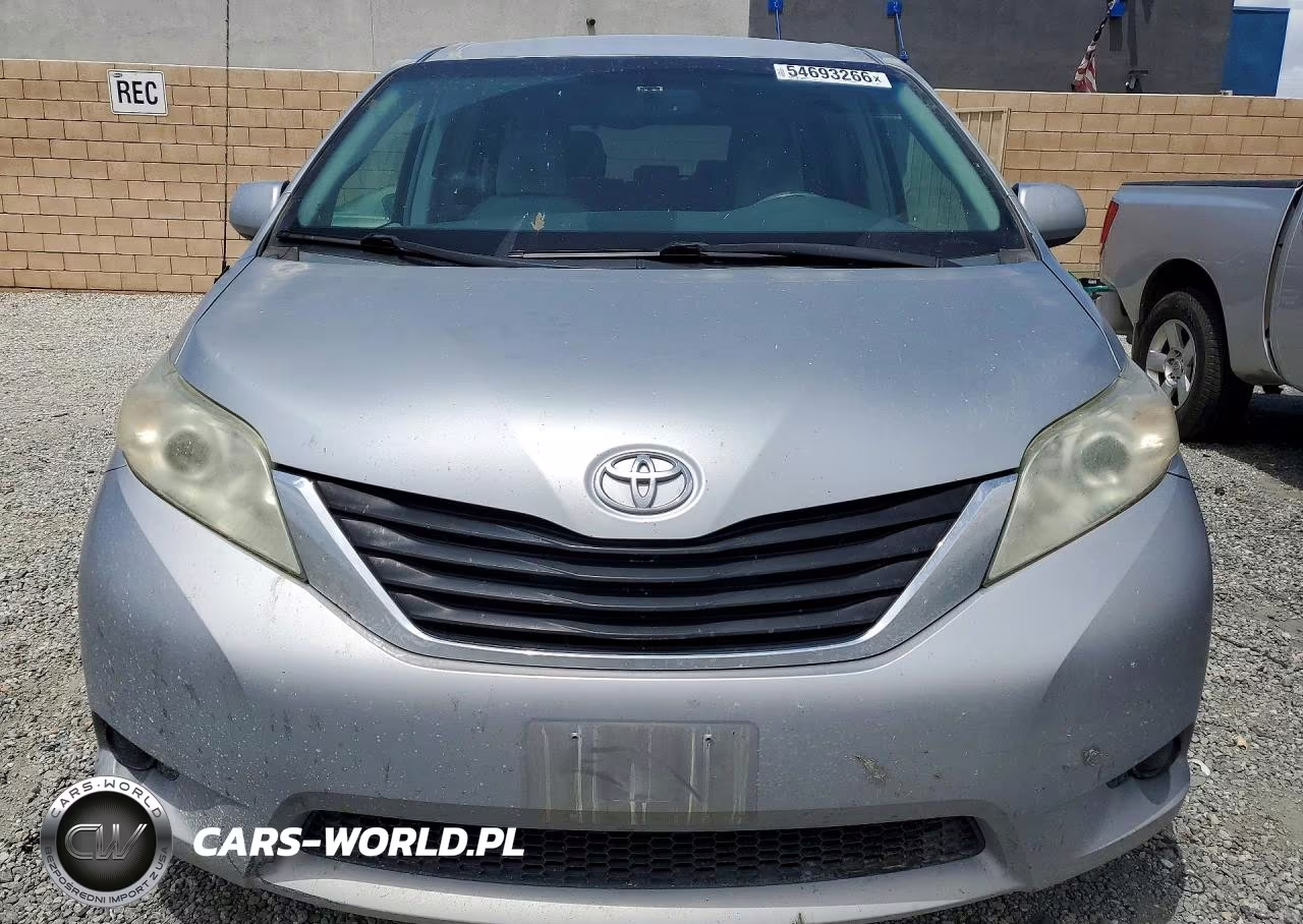 2012 Toyota Sienna Le VIN:5TDKK3DC6CS216204 - 5
