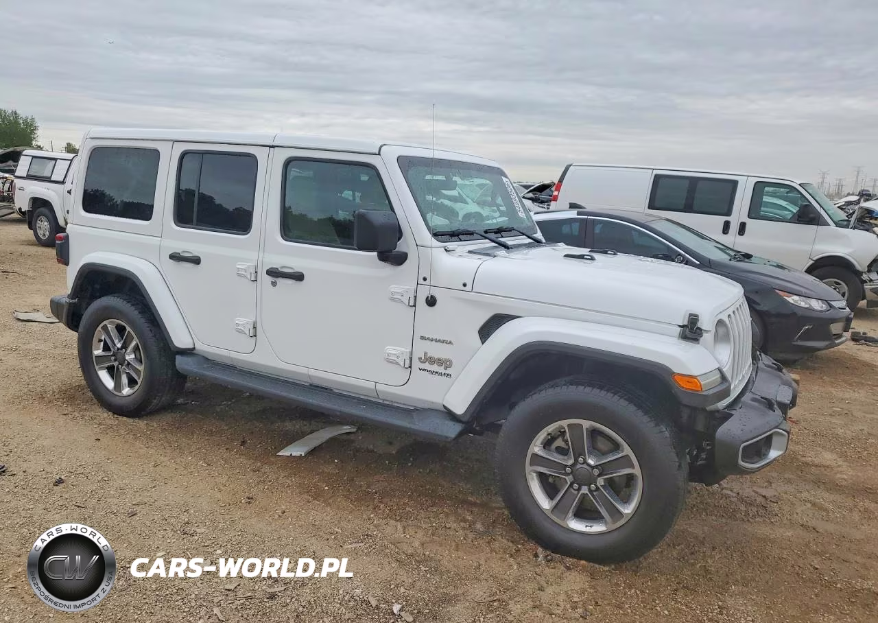 2018 Jeep Wrangler Unlimited Sahara VIN:1C4HJXEG1JW110858 - 4
