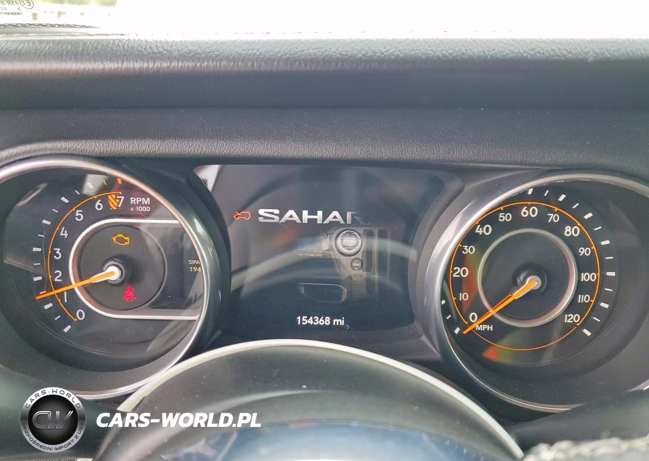 2018 Jeep Wrangler Unlimited Sahara VIN:1C4HJXEG1JW110858 - 9