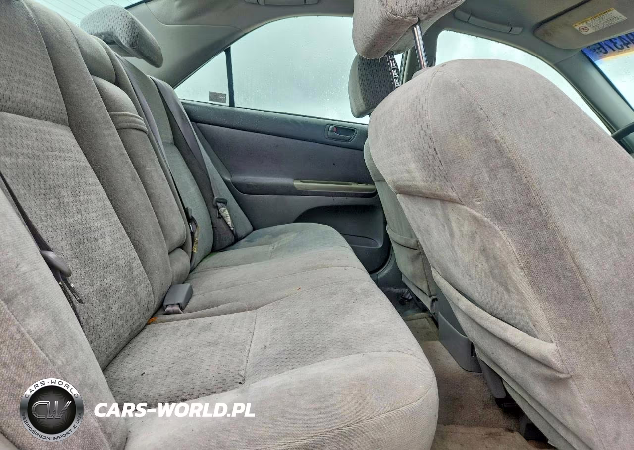 2002 Toyota Camry Le VIN:4T1BE32K82U071514 - 10