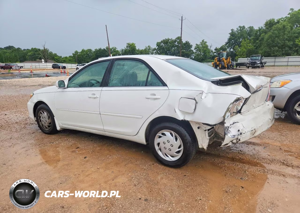2002 Toyota Camry Le VIN:4T1BE32K82U071514 - 2