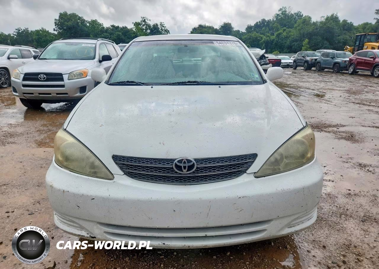 2002 Toyota Camry Le VIN:4T1BE32K82U071514 - 5