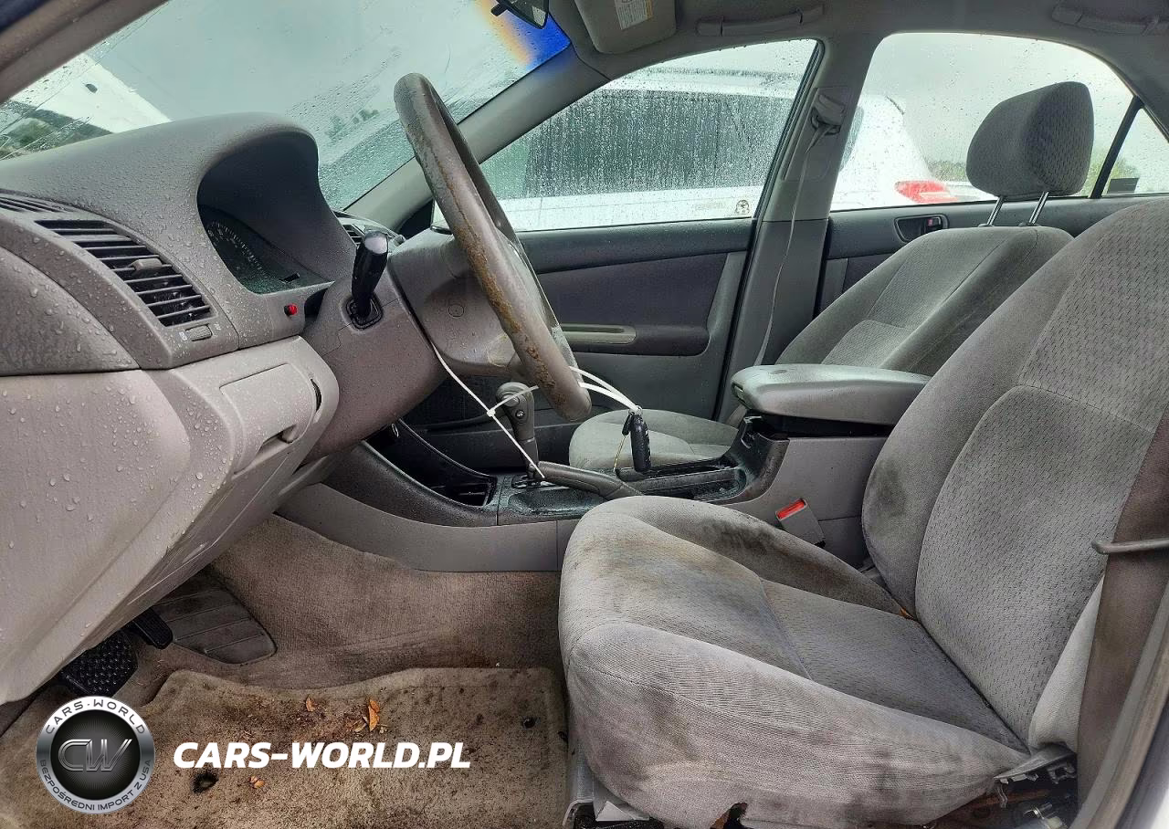2002 Toyota Camry Le VIN:4T1BE32K82U071514 - 7