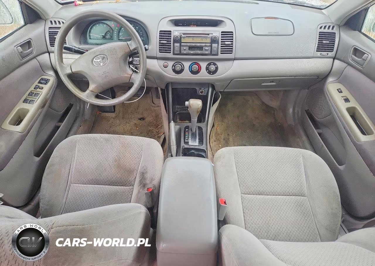 2002 Toyota Camry Le VIN:4T1BE32K82U071514 - 8