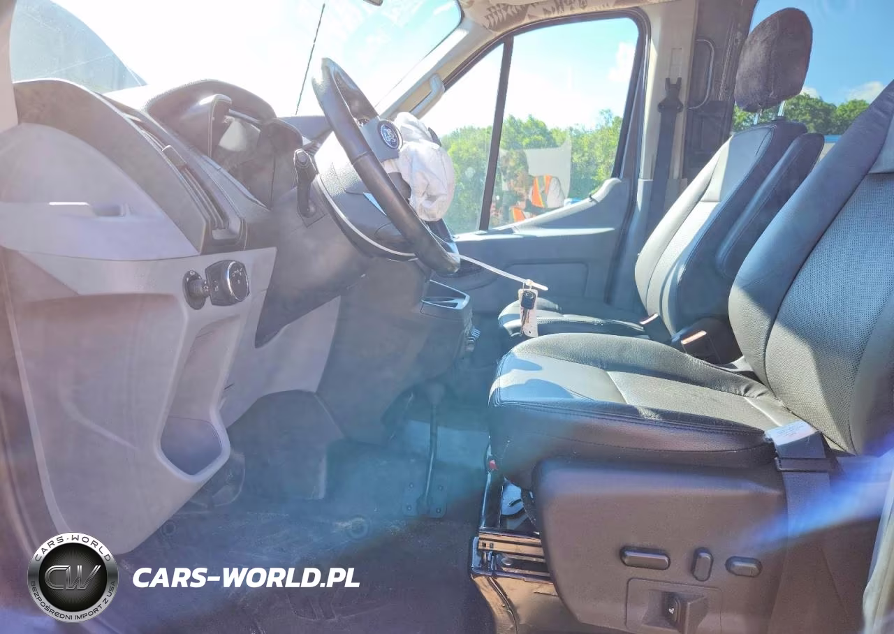 2019 Ford Transit T-250 VIN:1FTYR2CG9KKB04913 - 7