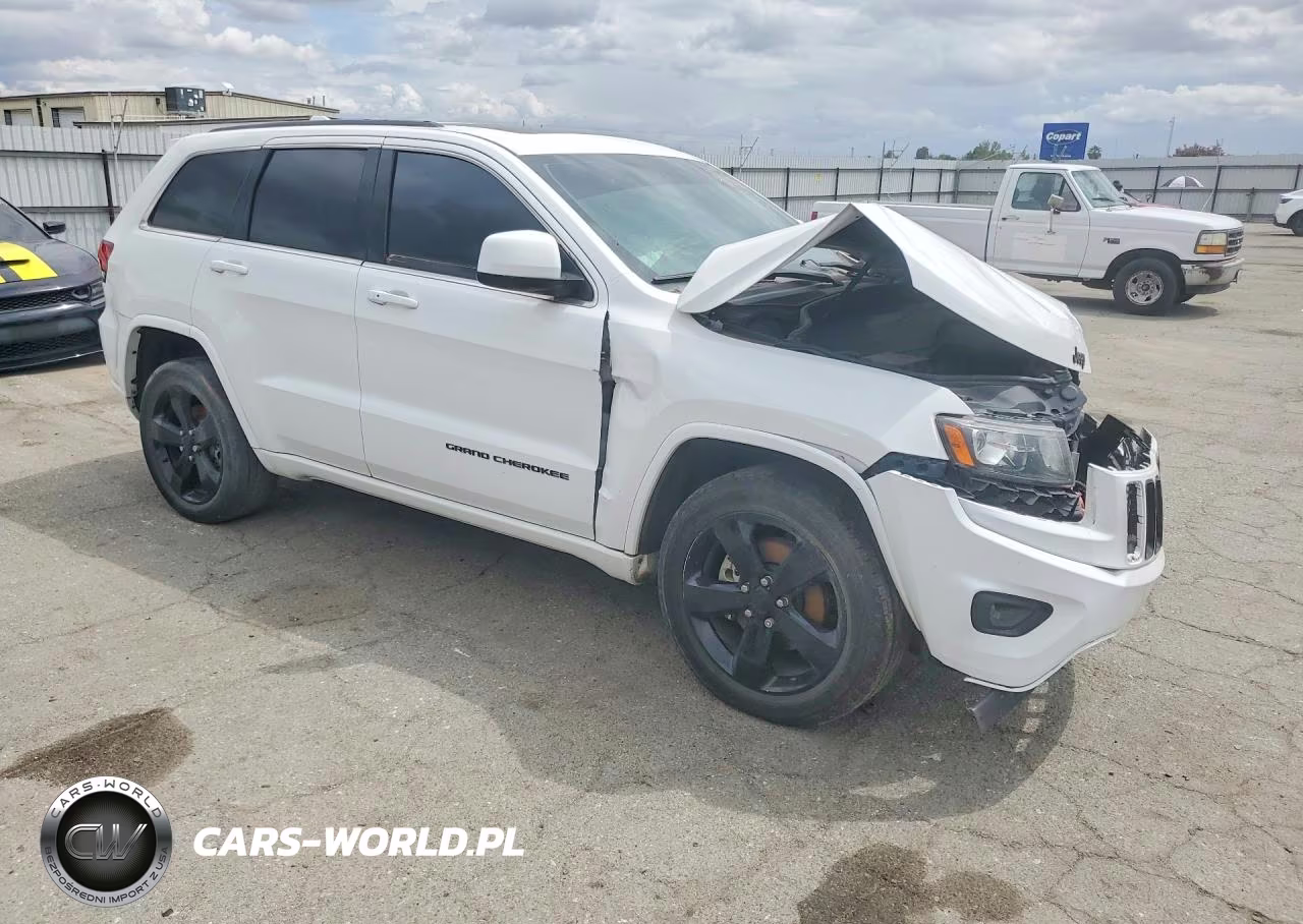 2015 Jeep Grand Cherokee Laredo VIN:1C4RJEAG7FC198953 - 4