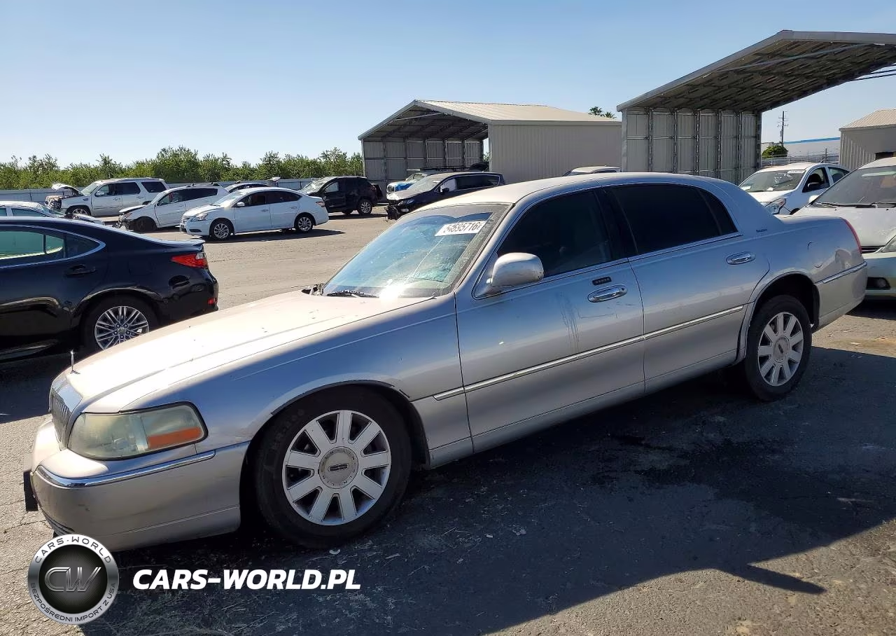 2003 Lincoln Town Car Executive