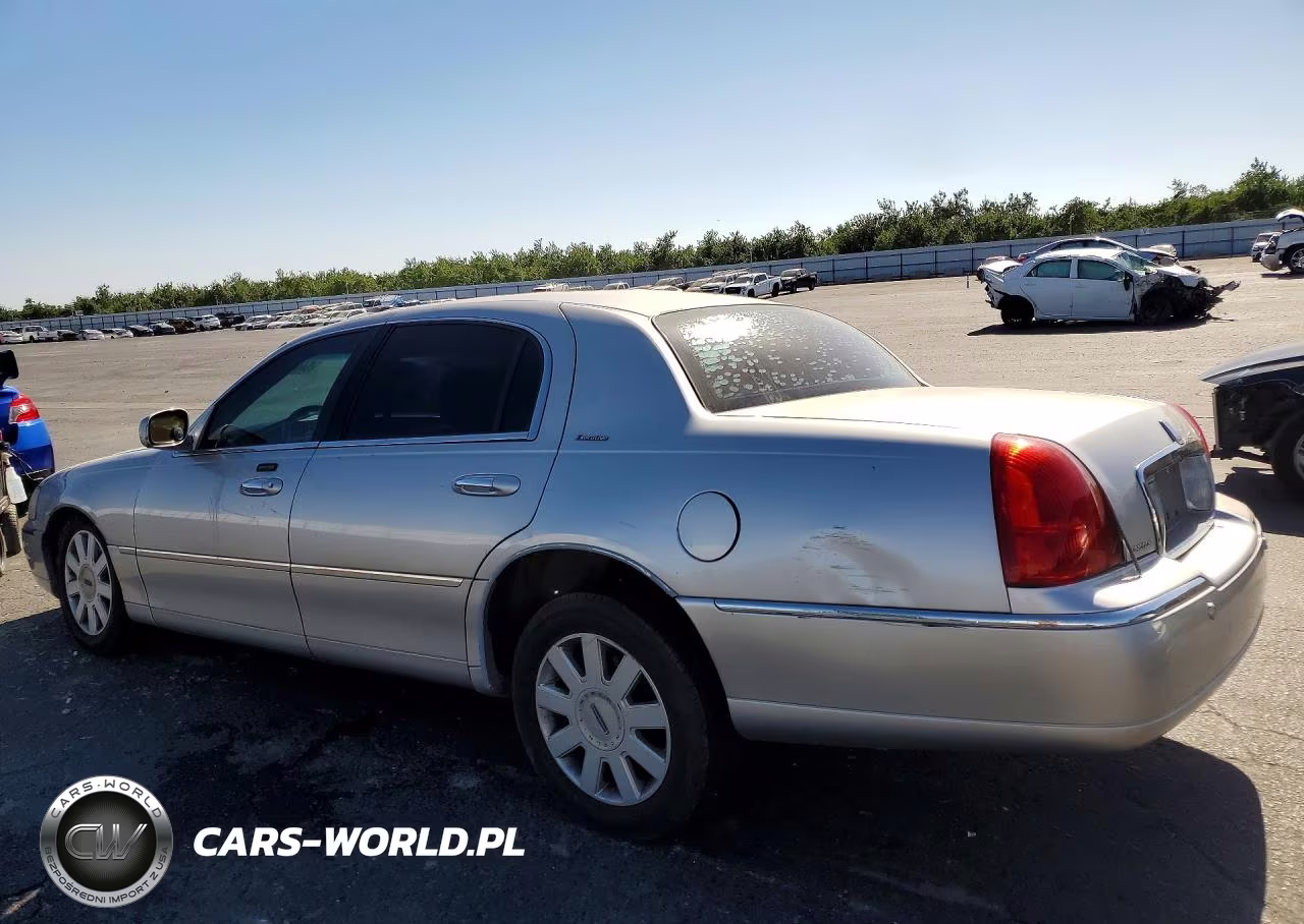 2003 Lincoln Town Car Executive VIN:1LNHM81W13Y655536 - 2