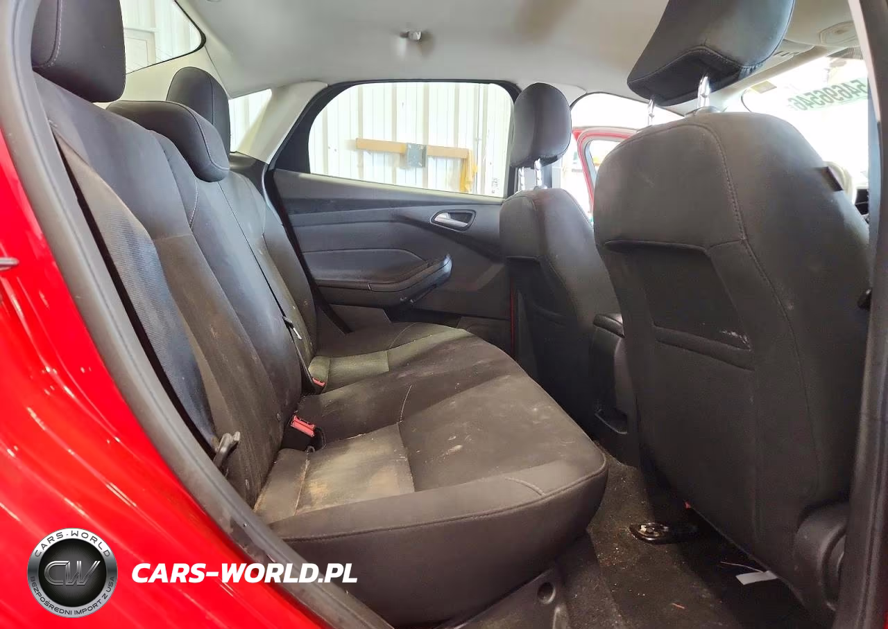 2016 Ford Focus Se VIN:1FADP3F29GL289739 - 10