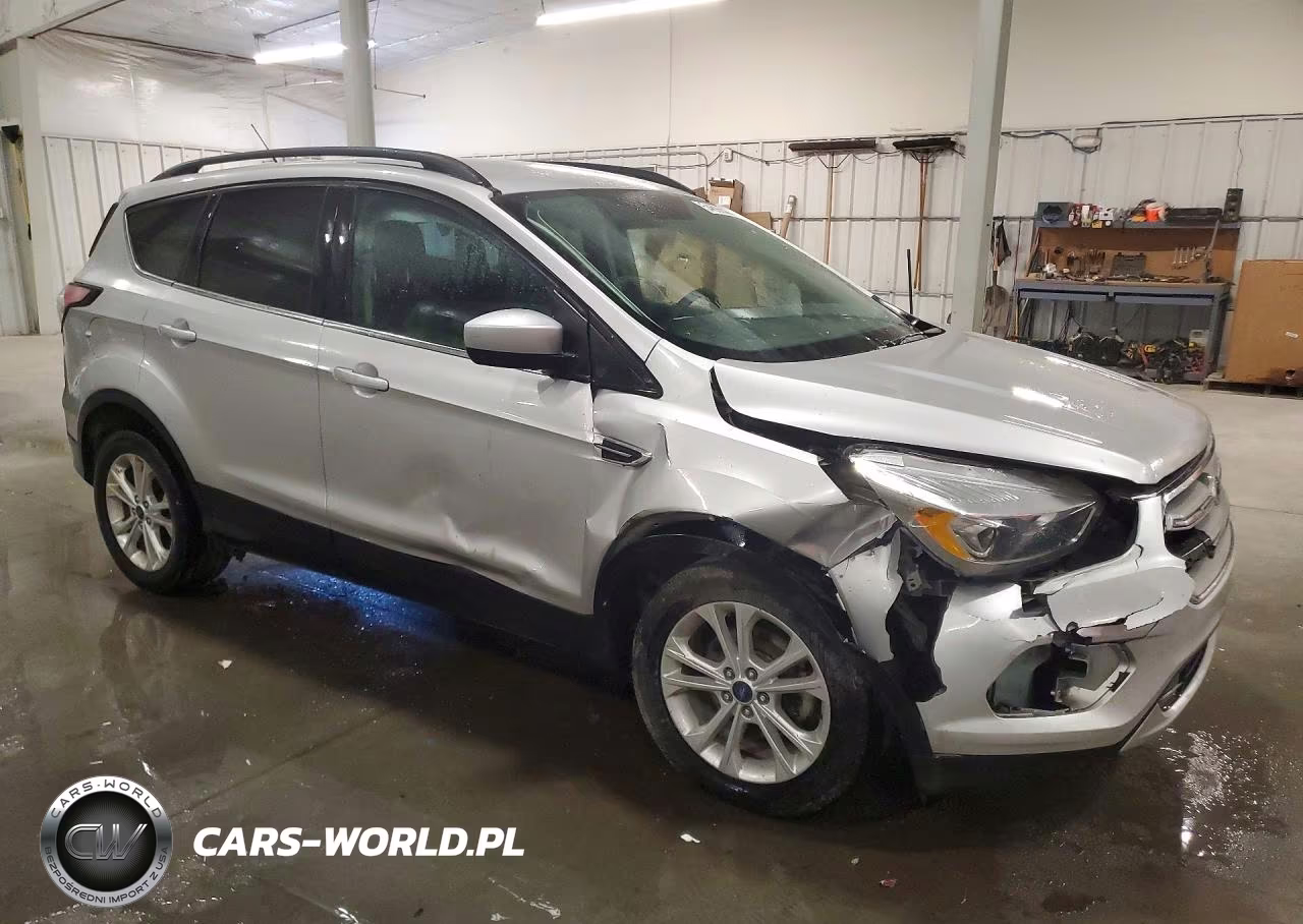 2017 Ford Escape Se VIN:1FMCU0GD7HUC37952 - 4