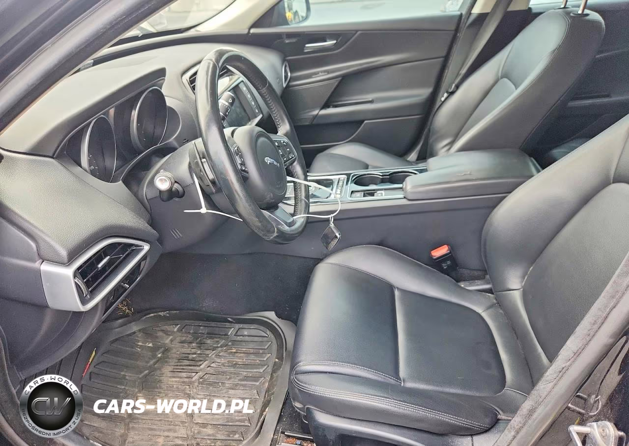 2017 Jaguar Xe Premium VIN:SAJAJ4BNXHA974898 - 7