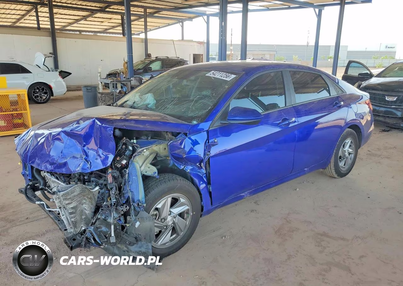 2025 Hyundai Elantra Se – zdjęcie 1 z 12