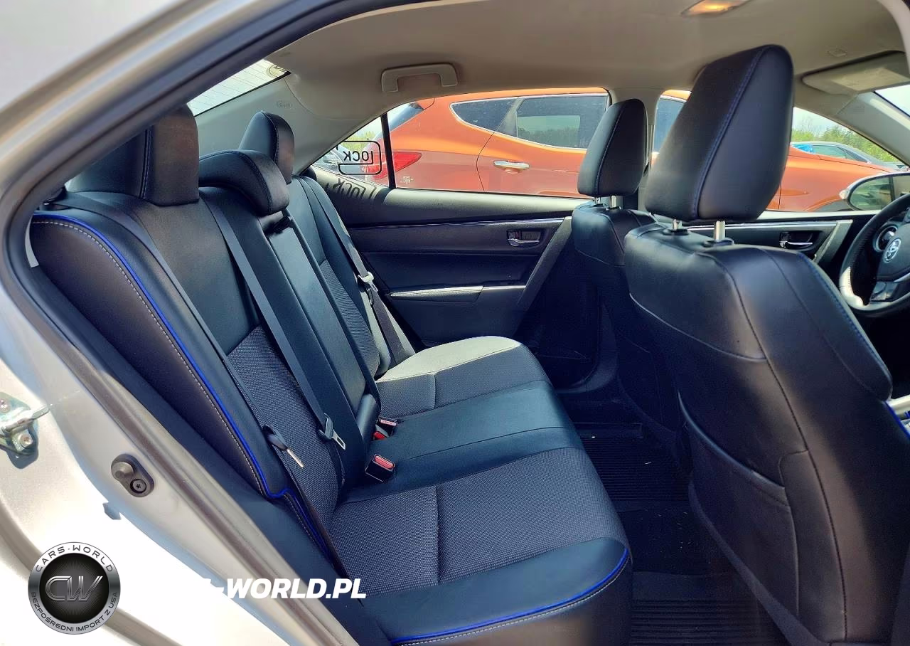 2018 Toyota Corolla Se VIN:2T1BURHE8JC119648 - 10