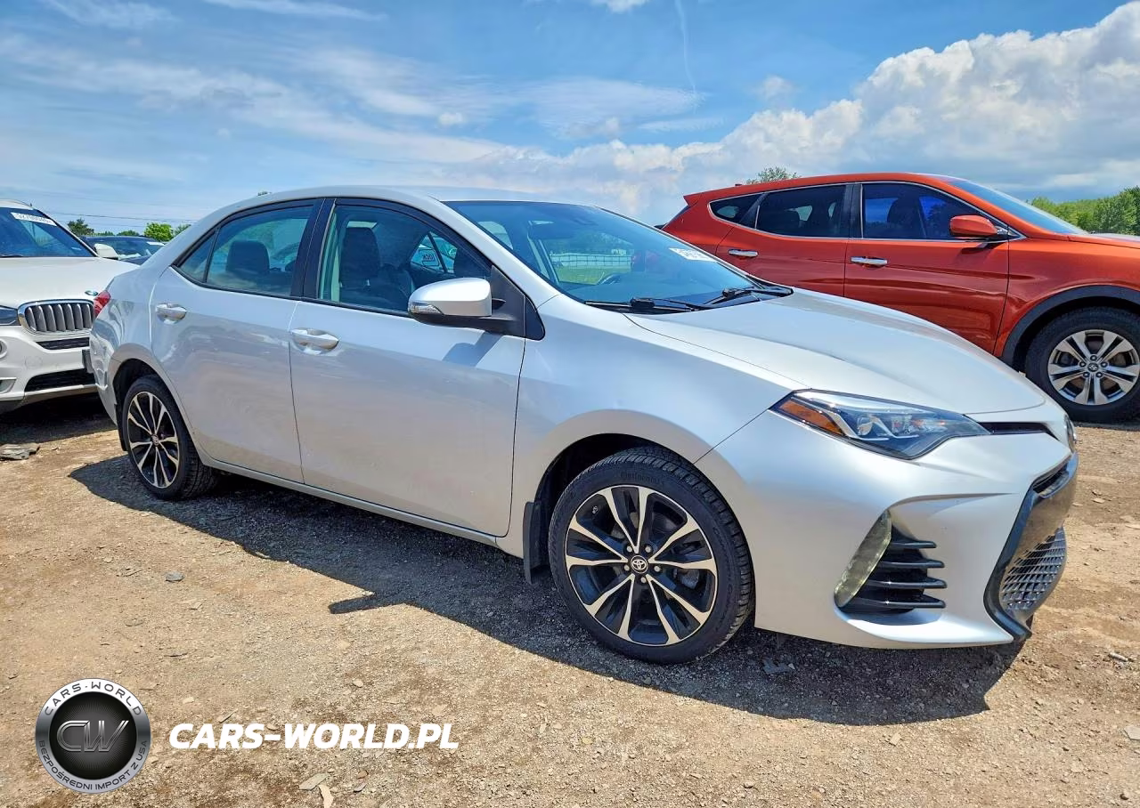 2018 Toyota Corolla Se VIN:2T1BURHE8JC119648 - 4