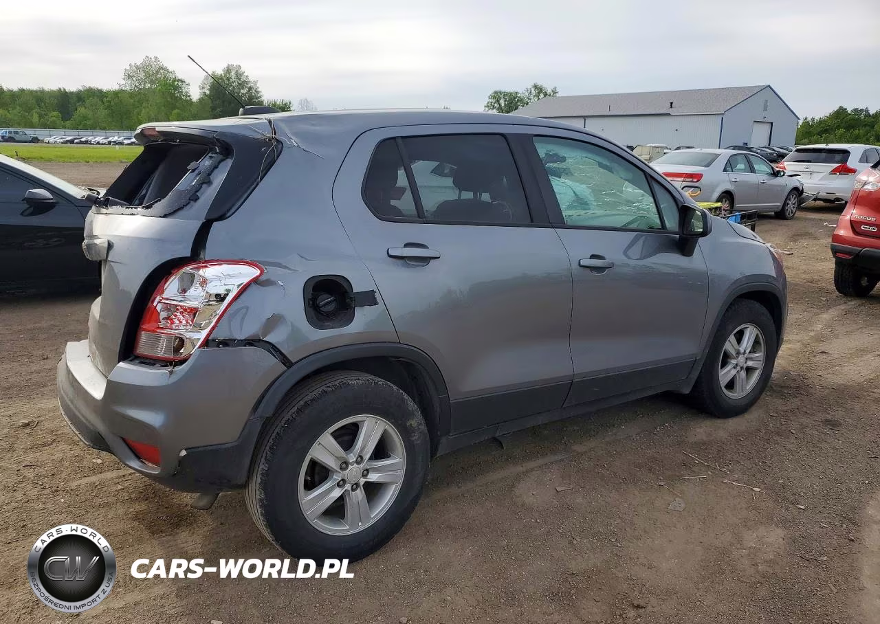 2020 Chevrolet Trax 4D Ls VIN:3GNCJKSB9LL170523 - 3