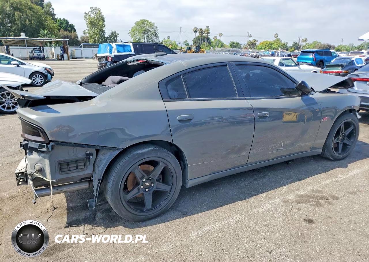 2018 Dodge Charger R-T VIN:2C3CDXCT5JH139610 - 3