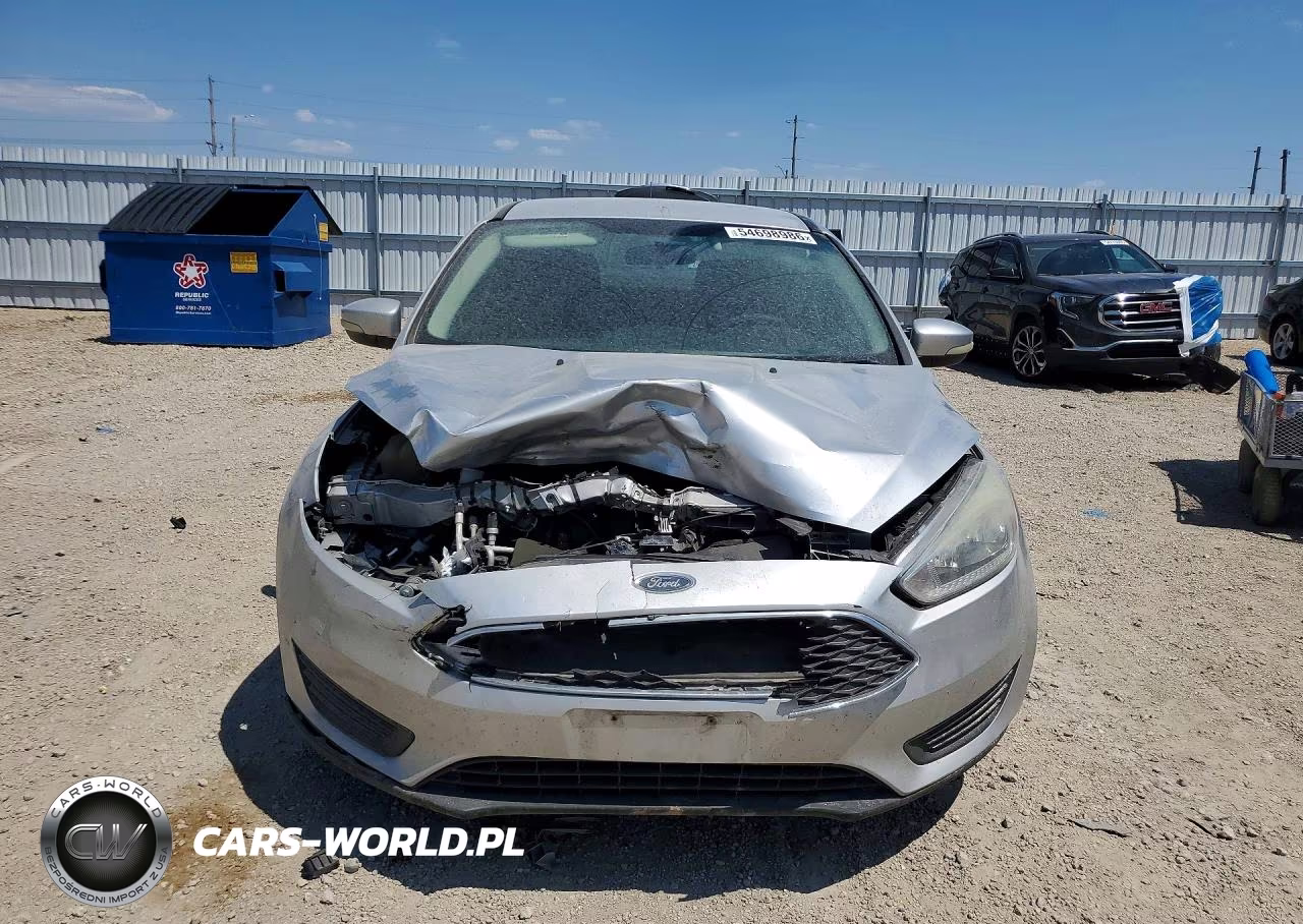 2016 Ford Focus Se VIN:1FADP3F2XGL306158 - 5