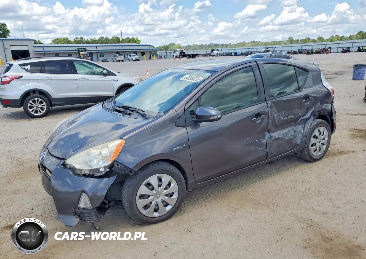 2013 Toyota Prius C One