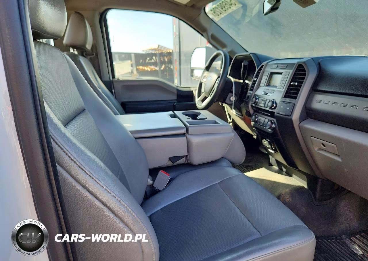 2018 Ford F350 Super Duty VIN:1FDRF3G68JEB54201 - 10